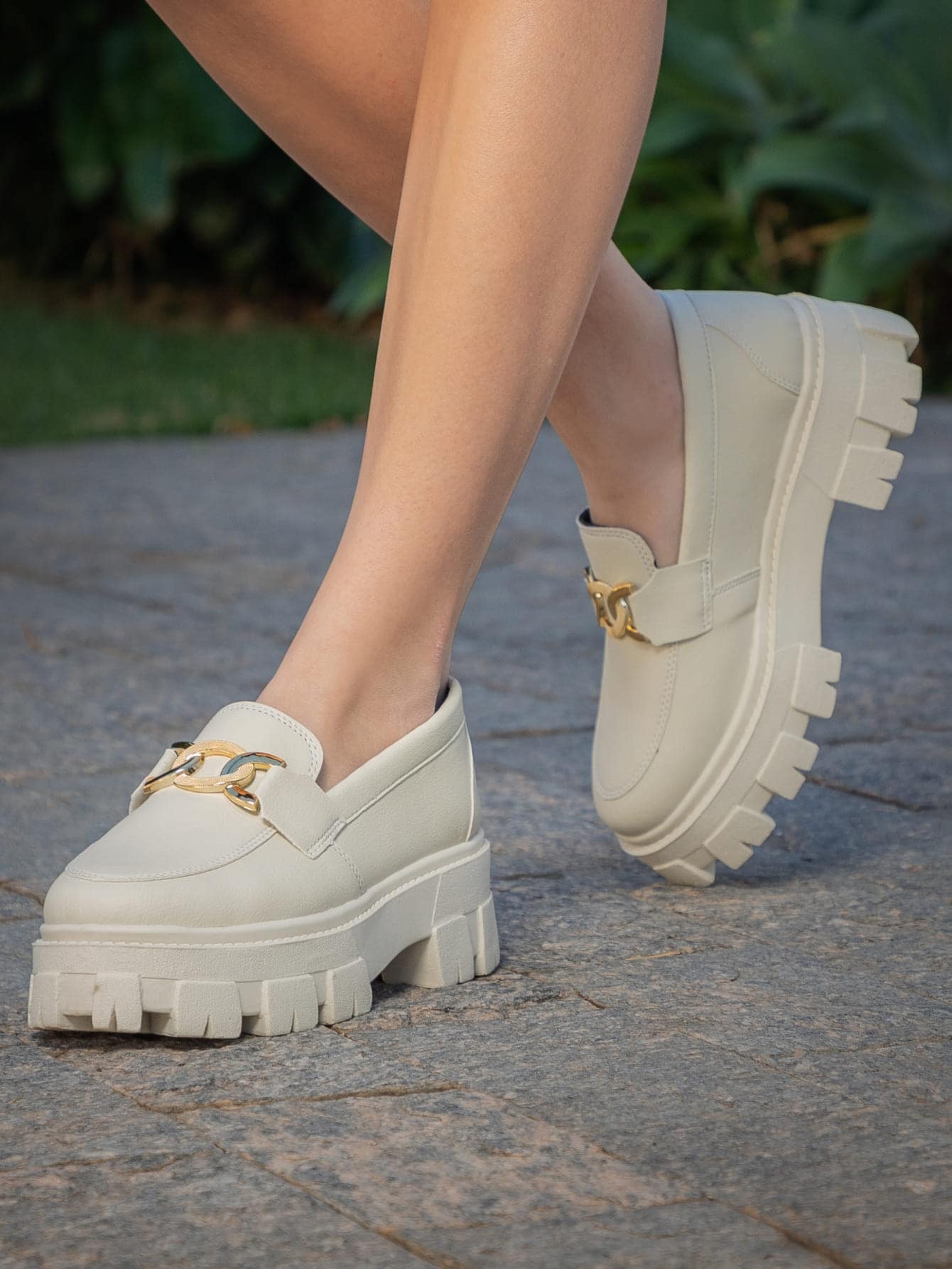 GuGi Mocassim Tratorado Blogueira Feminino Sapato Com Metal Dourado GuGi Com Solado Alto Leve Plataforma 403-GG