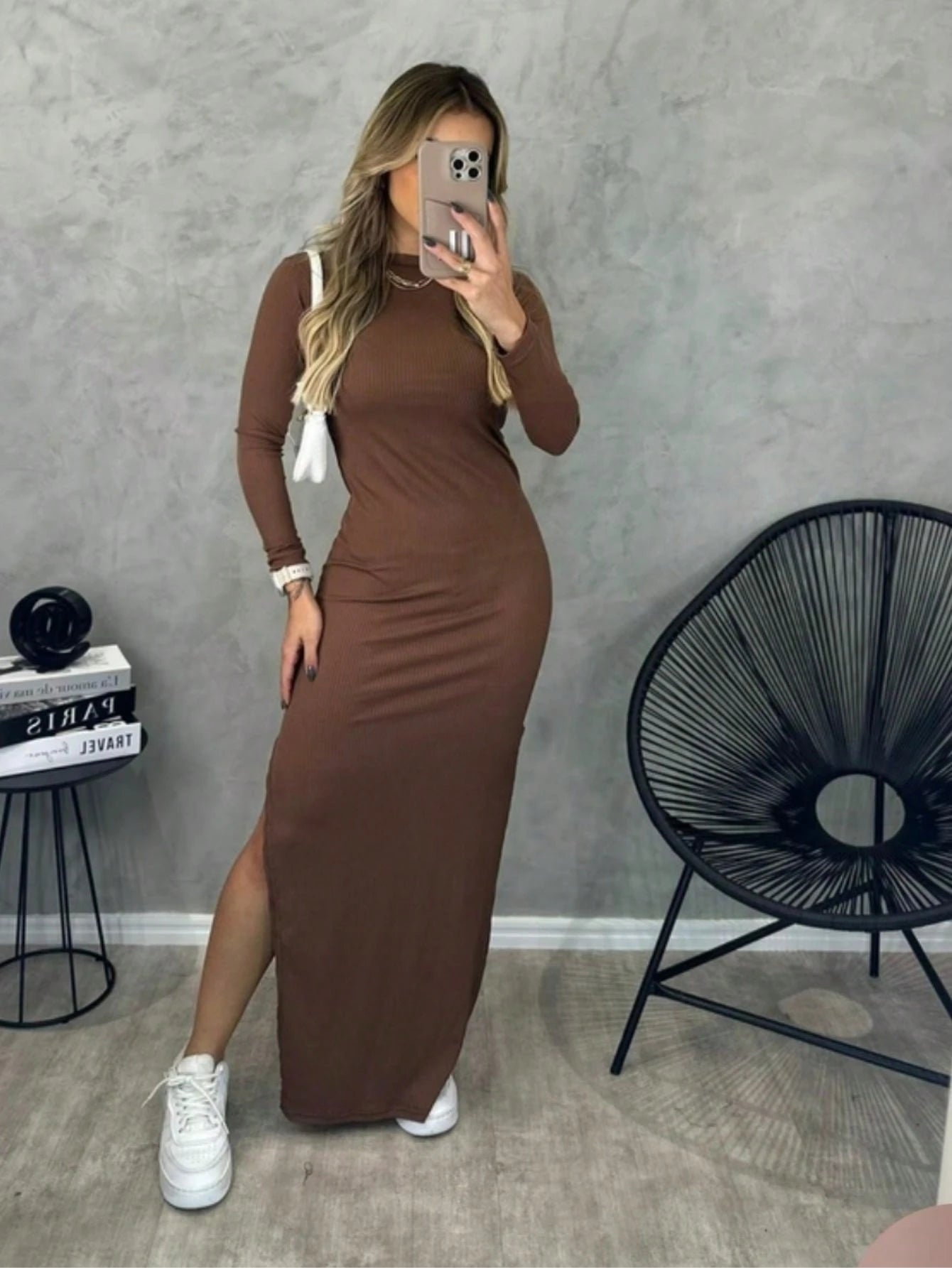 Vestido Feminino Longo com Fenda