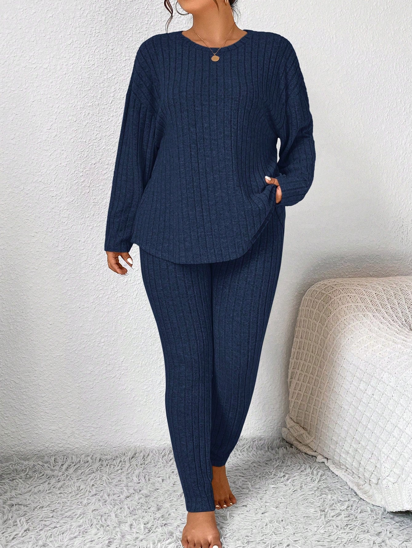 SHEIN Frenchy Conjunto de Roupas Femininas de Outono, Volta às Aulas, Treino, Conjunto Minimalista Simples, Legging de Textura Apertada e Conjunto de Top de Manga Longa, Conjunto de Duas Peças Tamanhos Grandes para Mulheres