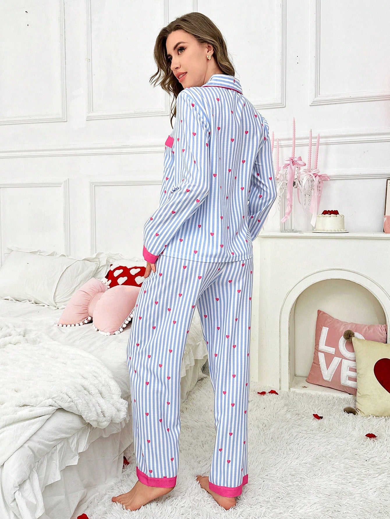 Pijama Feminino Listrado Azul com Corações Rosas - Nelima