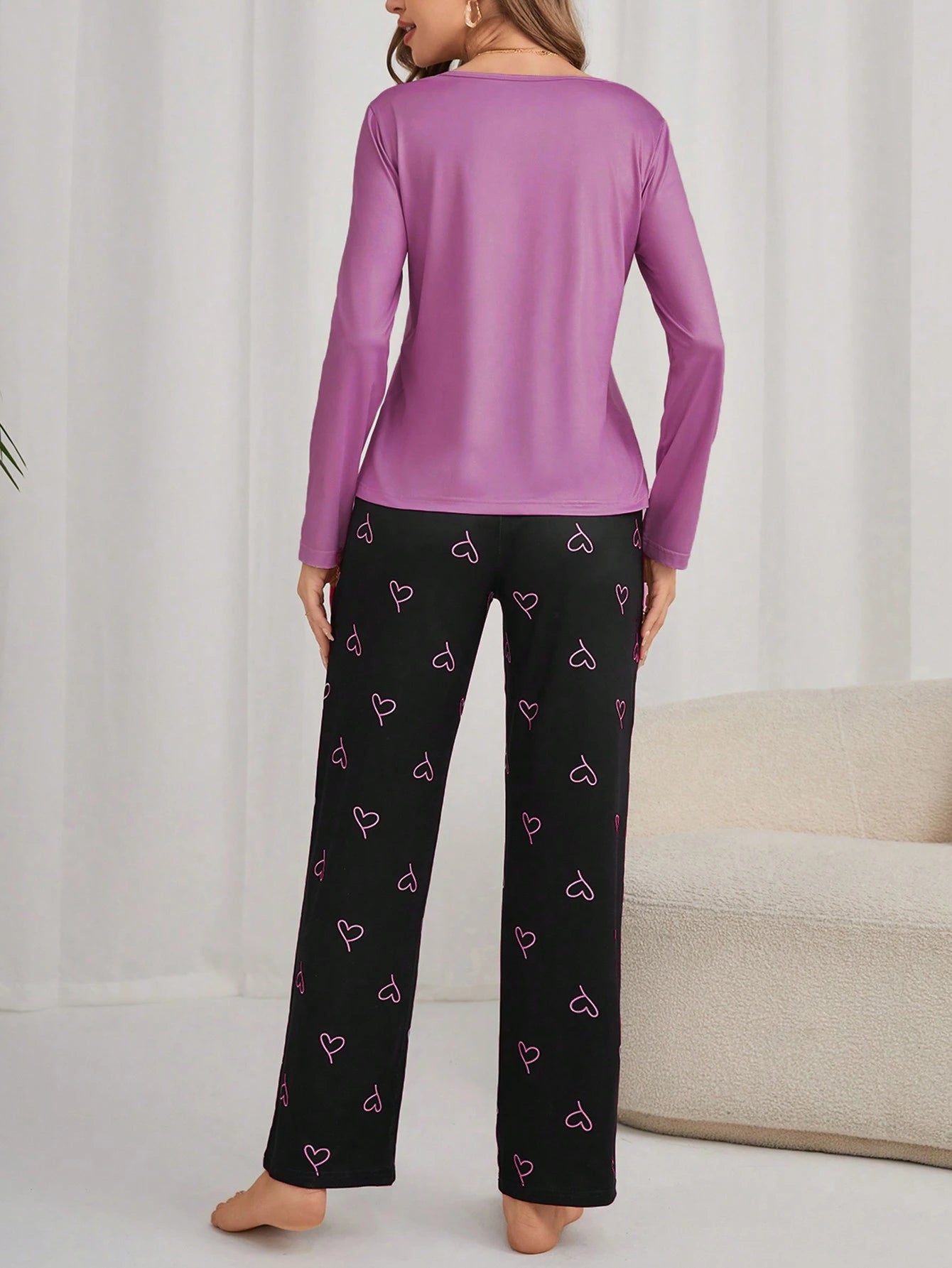 Conjunto de Pijama Feminino com Estampa de Coração, Manga Longa e Calça