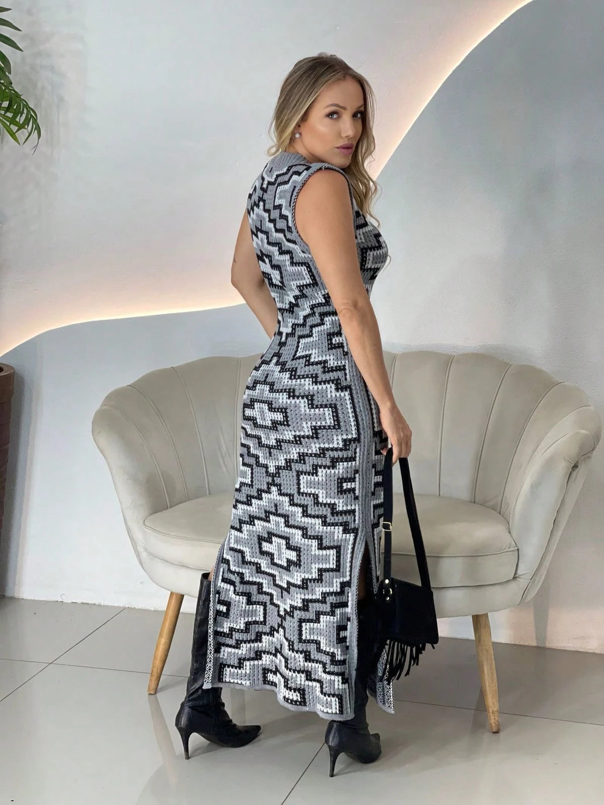 Vestido Tricô Feminino com Fenda Lateral Outono Inverno