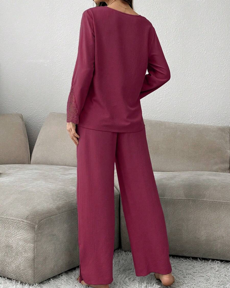 Conjunto Feminino de Pijama com Renda e Botões - Nelima