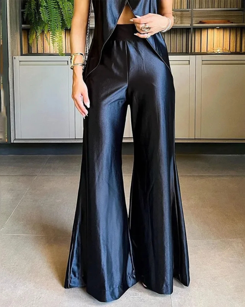 Conjunto Elegância Satinado com Calça Pantalona e Blusa de Recorte Moderno - Le Belle