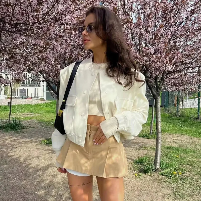 Jaqueta Feminina com Bolsos e Abertura frontal - Nelima