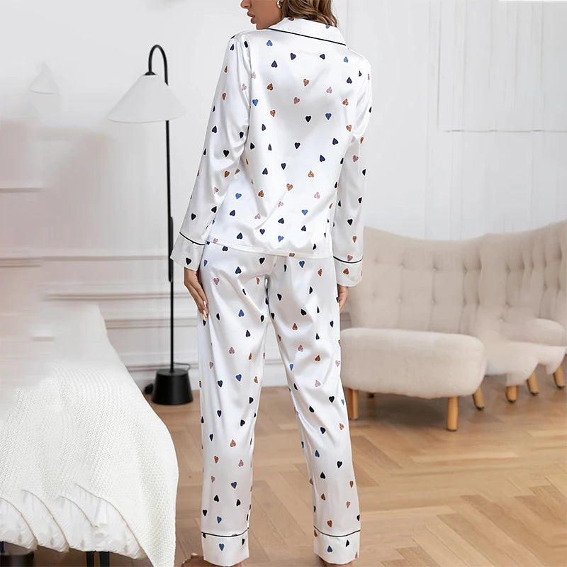 Pijama Feminino de Cetim com Estampa de Corações e Listras - Nelima