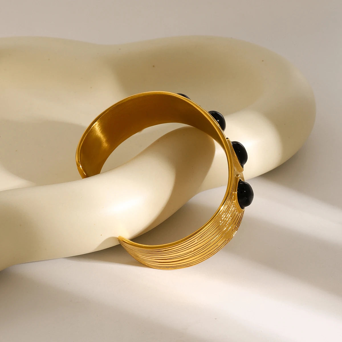 Pulseira Cuff Geométrica Dourada - Le Belle
