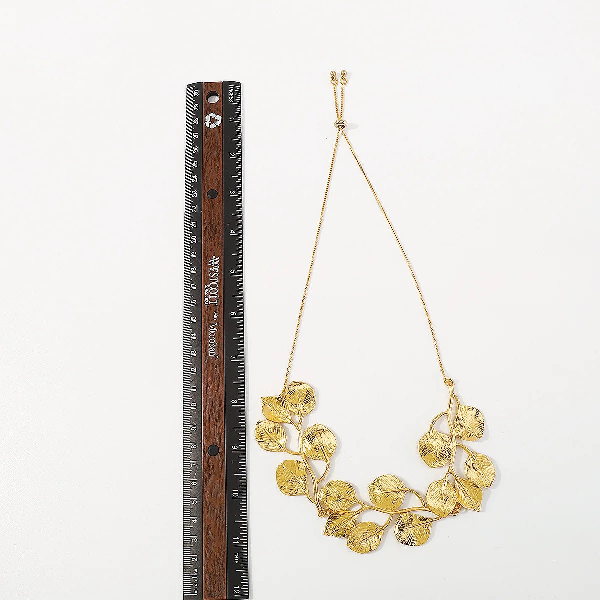 Colar Vintage Folhas Douradas - Le Belle