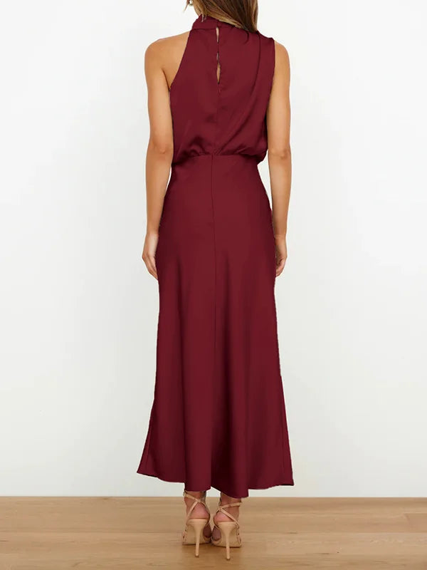 Vestido de Cetim Longo com Decote Halter - Nelima