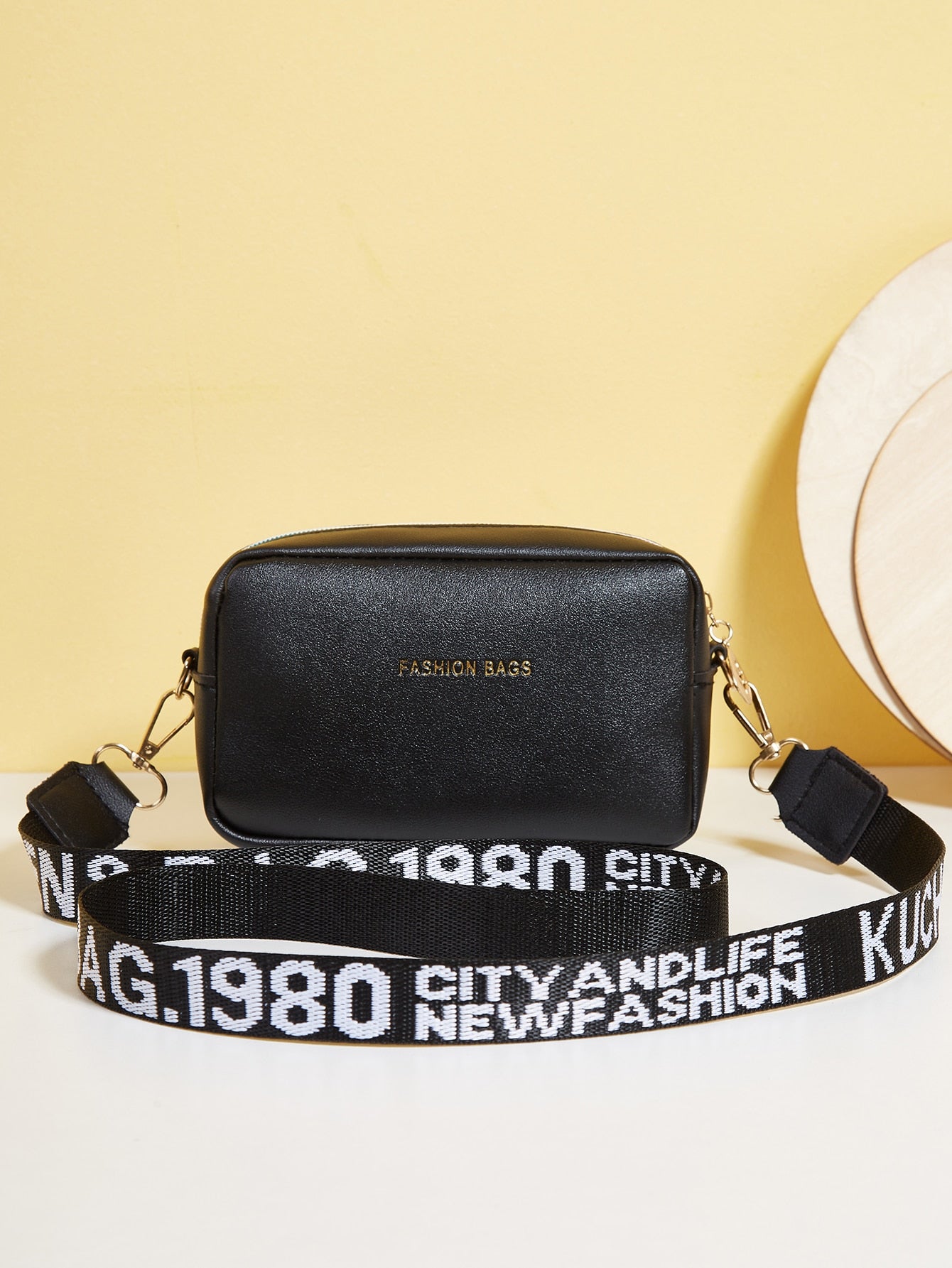 Mini Bolsa Elegante em Couro PU com Estampa de Letras - Le Belle