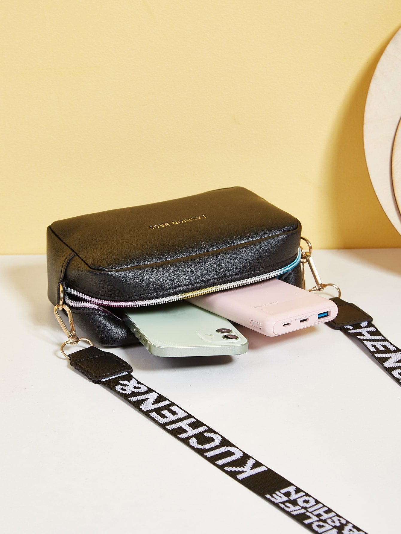 Mini Bolsa Elegante em Couro PU com Estampa de Letras - Le Belle