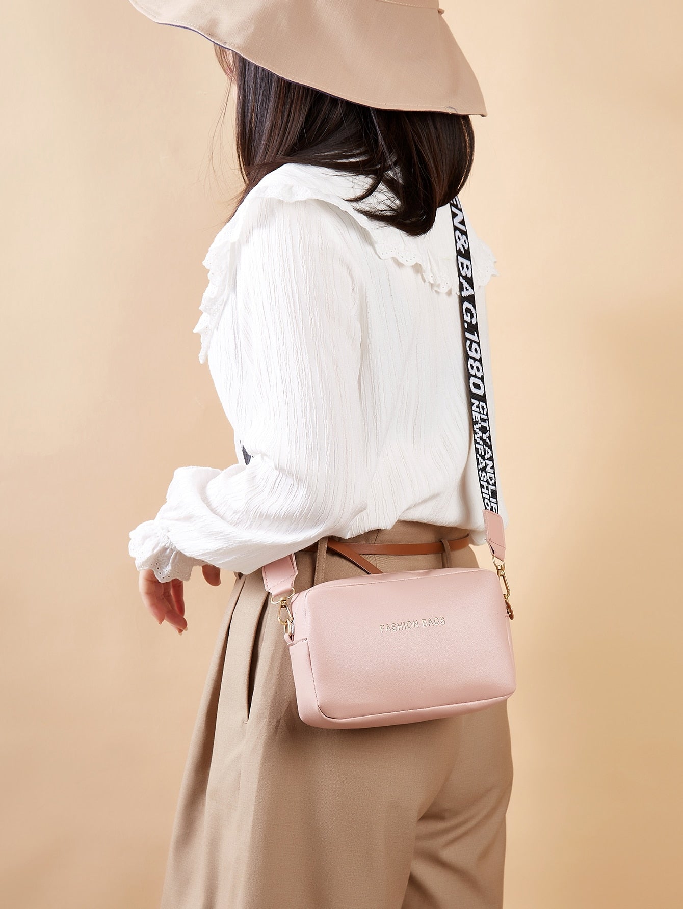 Mini Bolsa Elegante em Couro PU com Estampa de Letras - Le Belle