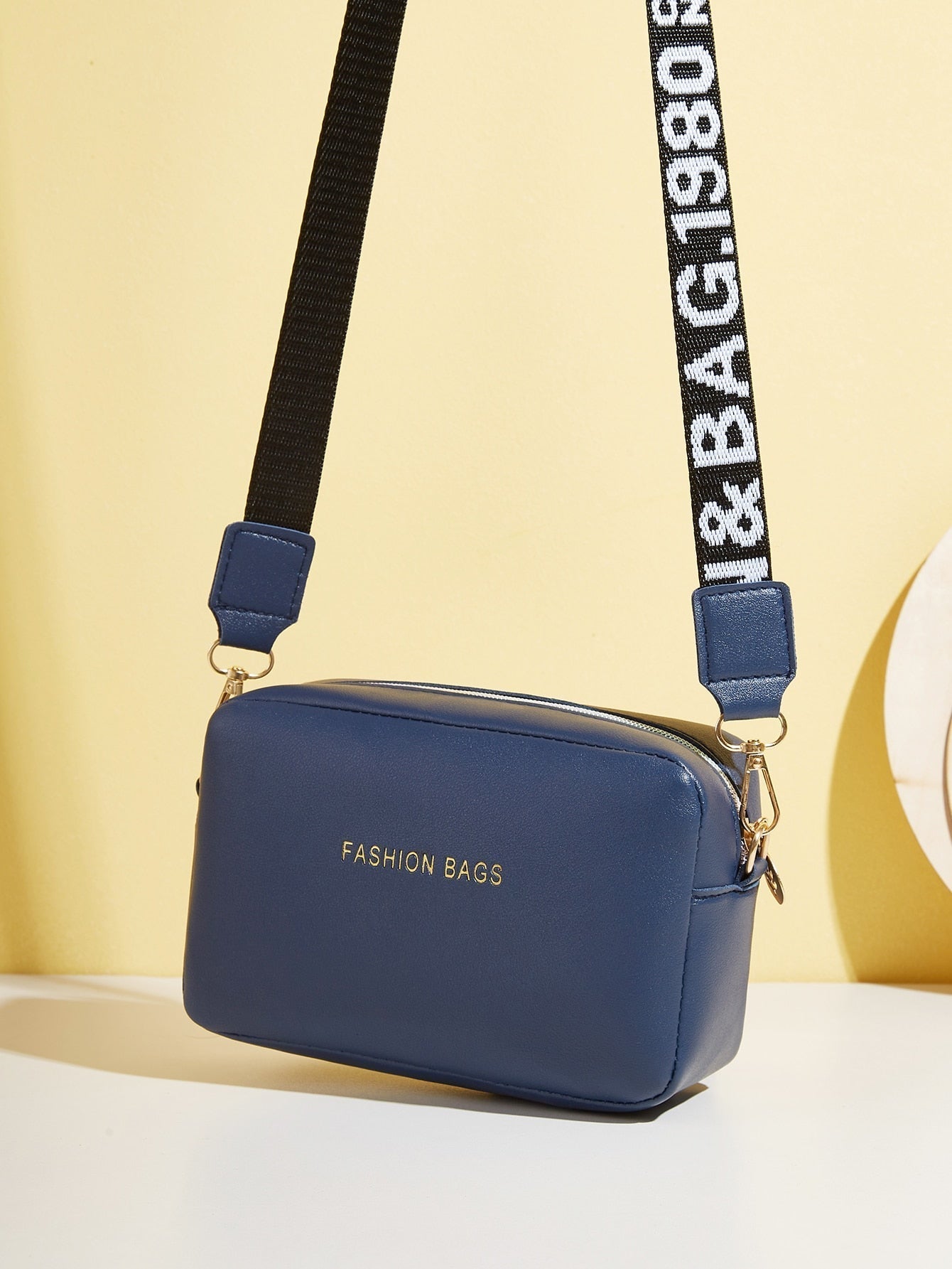 Mini Bolsa Elegante em Couro PU com Estampa de Letras - Le Belle