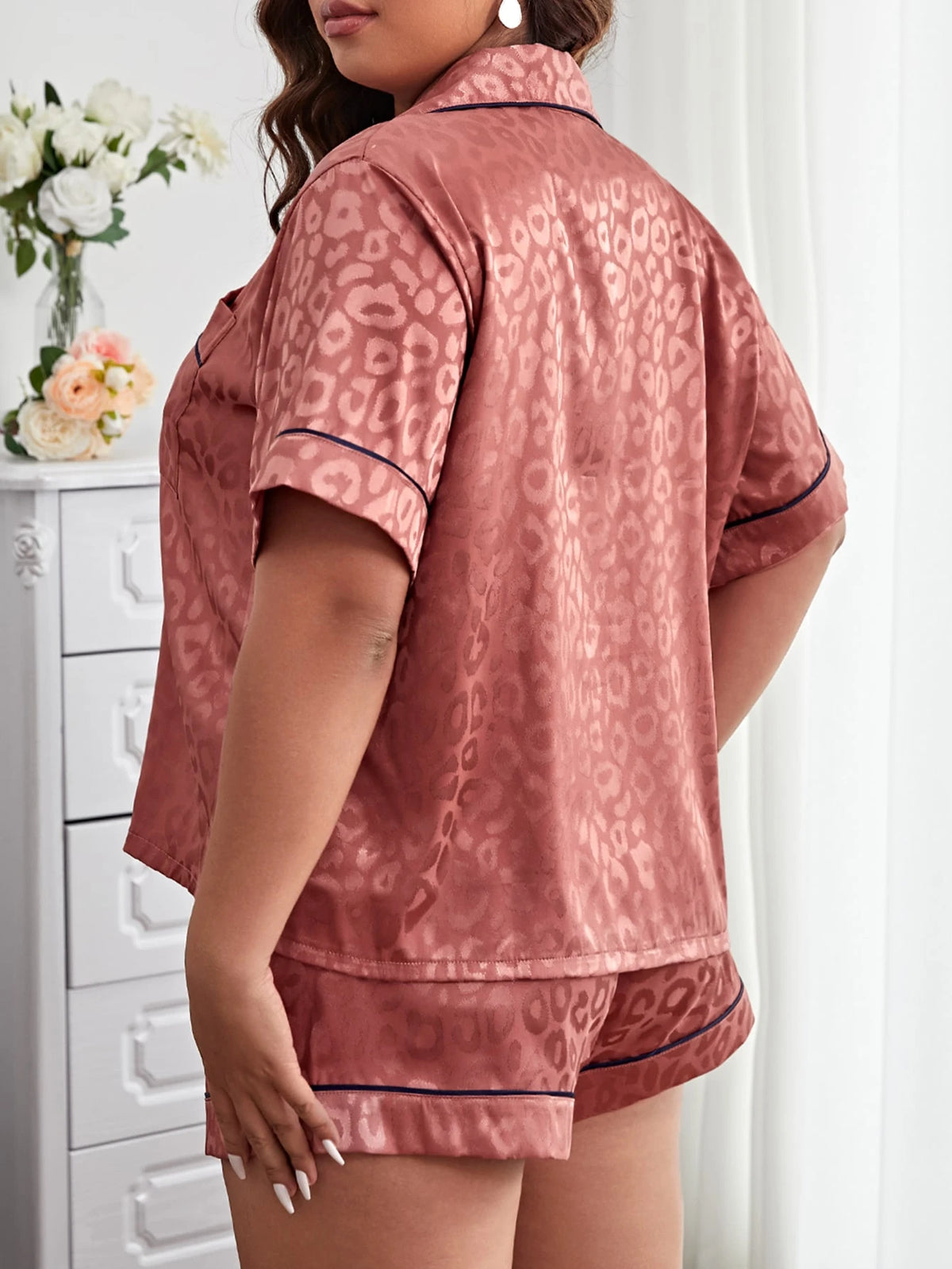 Pijama Feminino Plus Size de Cetim Rosa Onça – Nelima Moda (G1 ao G5)