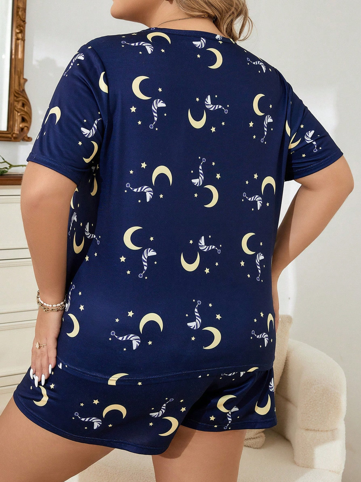 Pijama Feminino Plus Size Azul Marinho com Estampa de Luas e Estrelas – Conforto e Estilo Nelima Moda (G1 ao G5)