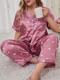 Pijama Feminino de Cetim Plus Size Rosa com Estampa de Corações