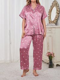 Pijama Feminino de Cetim Plus Size Rosa com Estampa de Corações