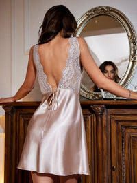 Camisola em Cetim com Renda Sexy – Elegância e Conforto Noturno