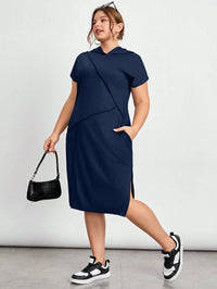 Vestido Midi Plus Size Esportivo com Capuz Azul Marinho