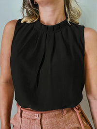 Blusa Preta Feminina Sem Manga com Gola Pregueada – Elegância e Conforto
