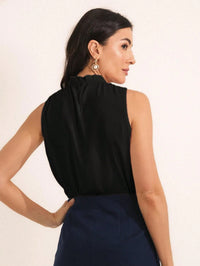 Blusa Preta Feminina Sem Manga com Gola Pregueada – Elegância e Conforto