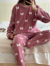 PIJAMA FEMININO DE INVERNO ESTAMPADO COM LAÇO – CONFORTO E ACONCHEGO | NELIMA MODA