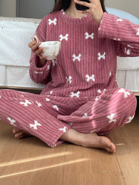 2 Peças Conjunto de Pijama com Laço de Fleece de Coral, Pijama Felpudo de Inverno, Conjunto de Roupa de Dormir Minimalista Estampado, Conjunto de Duas Peças, Roupas de Outono e Inverno, Confortável