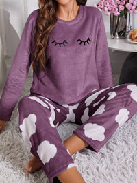 SHEIN Conjunto de Pijama Flanelado Bordado de Cílios de Manga Longa Fofo, Roupas de Outono e Inverno, Confortável