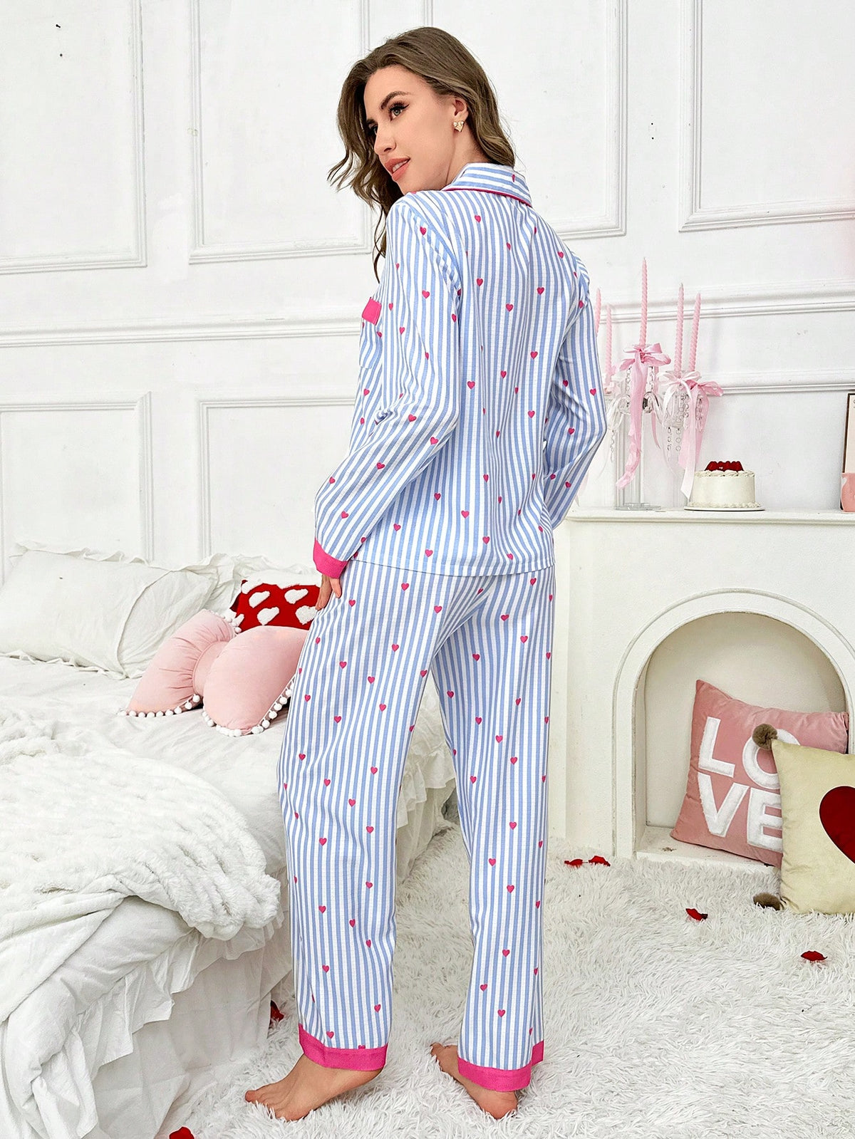 Pijama Feminino Listrado Azul com Corações Rosas - Nelima