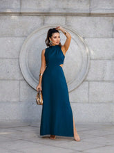 Vestido Longo Elegante com Vazado e Gola Alta - Nelima