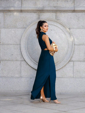 Vestido Longo Elegante com Vazado e Gola Alta - Nelima