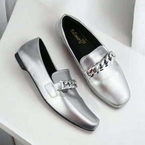 Sapato Mocassim Feminino Bico Quadrado Detalhe Corrente Confortável