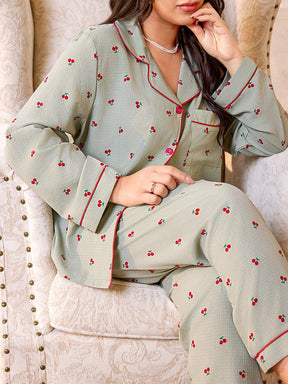 SHEIN Conjunto de Pijama Plus Size Confortável com Estampa de Cereja, Top e Calça