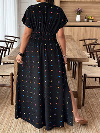 Vestido Longo Feminino Plus Size Preto com Estampa de Corações – Elegância e Conforto | Nelima