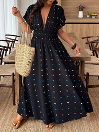 Vestido Longo Feminino Plus Size Preto com Estampa de Corações – Elegância e Conforto | Nelima