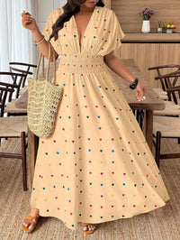 Vestido Longo Feminino Plus Size Bege com Estampa de Corações – Toque Suave e Feminino | Nelima