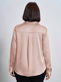 Camisa de Cetim Empoeirado Plus Size Feminina | Sofisticação e Conforto do G ao G4