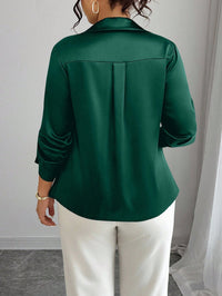 Camisa Acetinada Verde em Cetim Plus Size | Elegância do G ao G4