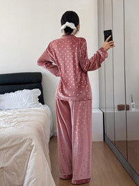SHEIN Cardigan com Gola Virada para Baixo para Mulheres, Conjunto de Pijama com Jacquard de Coração em Veludo com Manga Longa e Calça Longa, Pijama com Estampa de Coração, Conjunto de Pijama Rosa, Conjunto de Pijama Macio, Roupas de Outono e Inverno