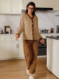 Doze Lane Conjunto de Pijama Feminino de Manga Longa com Abertura Frontal em Bloco de Cores de Jacquard Aveludado, Roupas de Inverno Fofas e Confortáveis