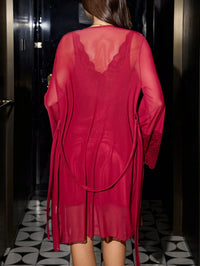 SilkySpell Conjunto de Camisola e Robe de 2 Peças com Vestido Decotado em V Sem Costas de Cetim Vermelho Vinho com Renda Contrastante e Robe de Renda Transparente com Amarração para o Dia dos Namorados Feminino Sexy