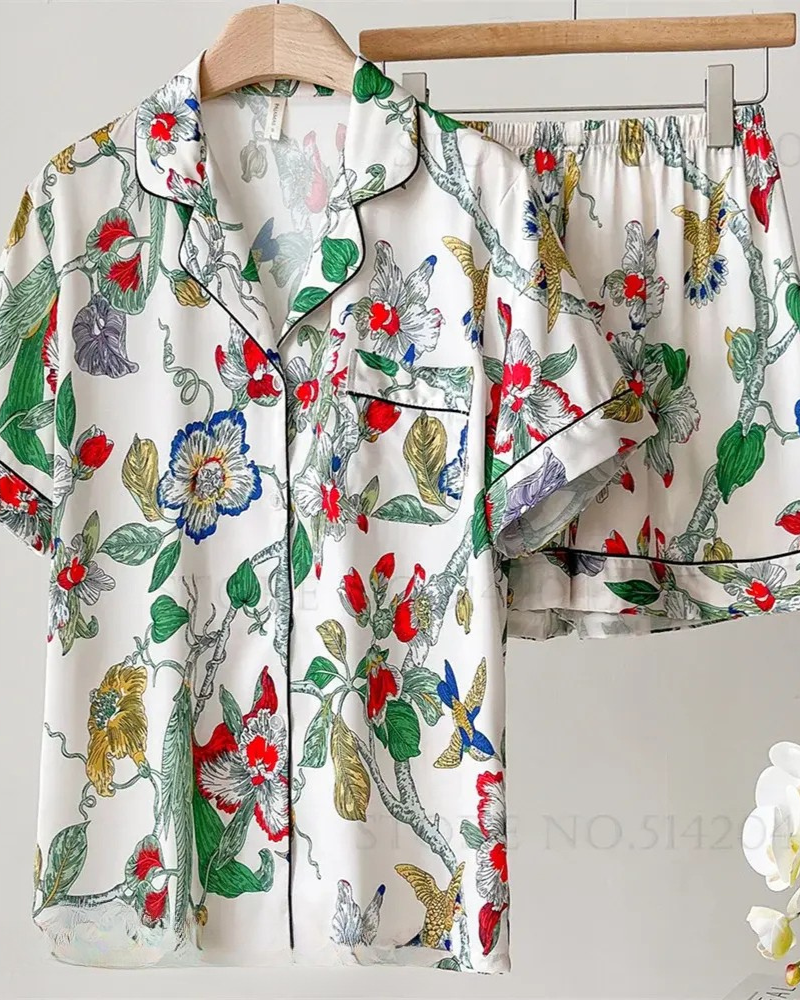 Conjunto de Pijama Feminino Floral Verde em Cetim - Nelima