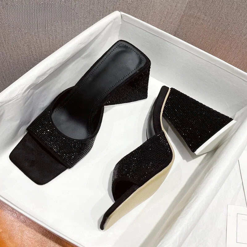 Mule Elegante com Cristais - Nelima