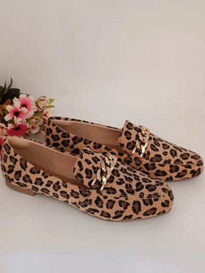 Sapato Mocassim Feminino Bico Quadrado Detalhe Corrente Confortável