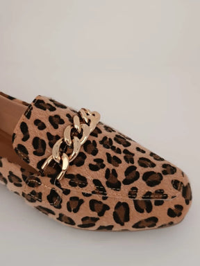 Sapato Mocassim Feminino Bico Quadrado Detalhe Corrente Confortável