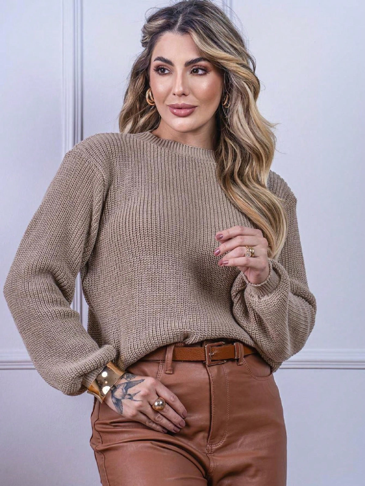 Blusa de Tricô Feminina Canelada com Gola Canoa - Nelima