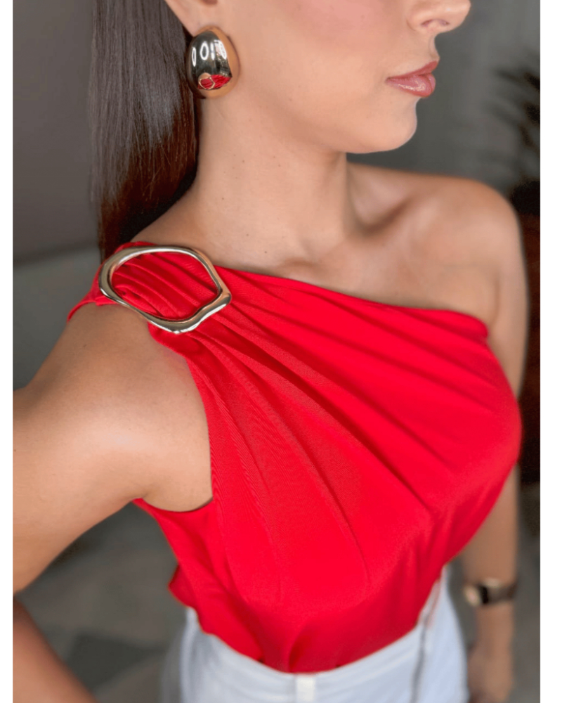 Blusa de Um Ombro Só com Fivela Dourada - Nelima