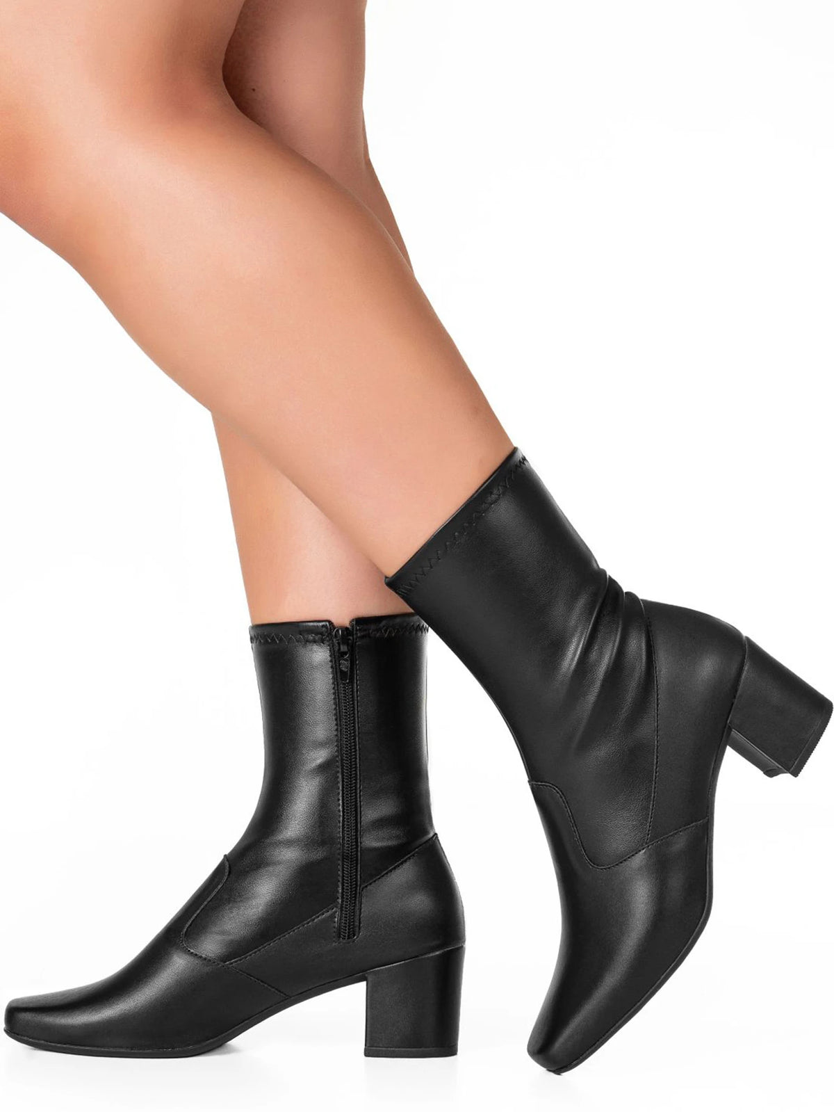 Bota Feminina Preta Cano Médio Bico Quadrado Salto Grosso - Nelima