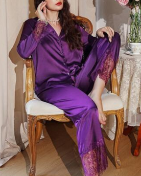 Conjunto de Pijama Elegante em Cetim com Renda - Nelima