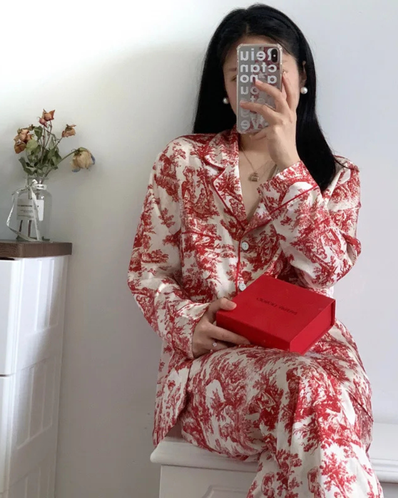 Conjunto de Pijama Feminino Floral Vermelho em Cetim - Nelima